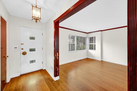 7248 North Ridge Boulevard Chicago IL 60645