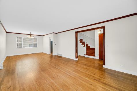 7248 North Ridge Boulevard Chicago IL 60645