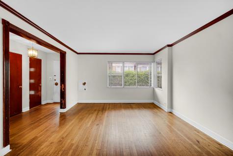 7248 North Ridge Boulevard Chicago IL 60645