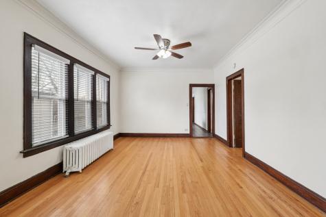 10226 South Charles Street Chicago IL 60643