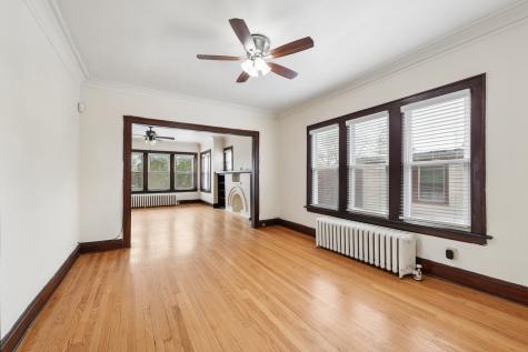 10226 South Charles Street Chicago IL 60643