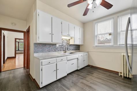 10226 South Charles Street Chicago IL 60643