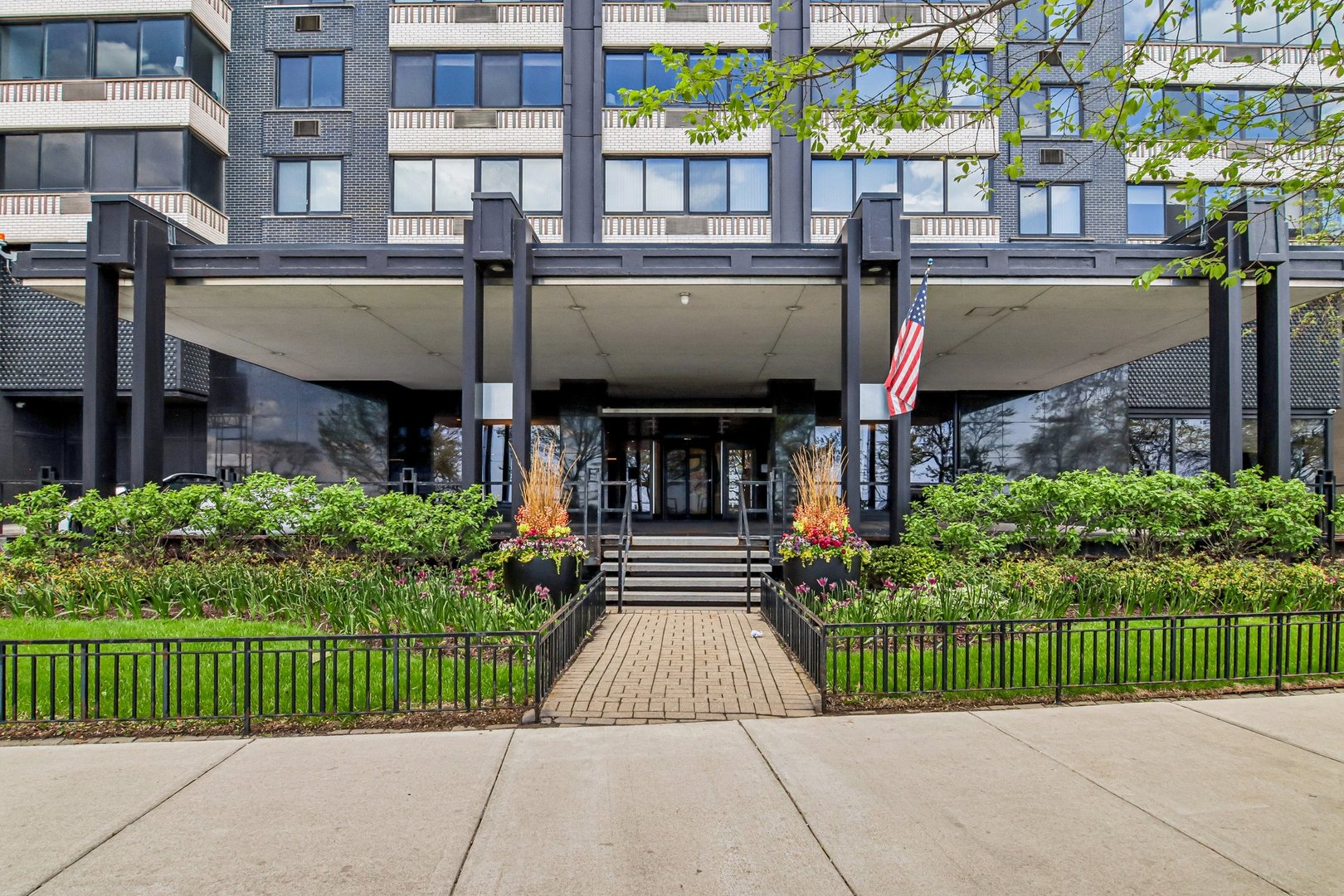 1440 North Lake Shore Drive Chicago IL 60610