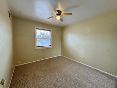 589 Lotus Court Wheeling IL 60090