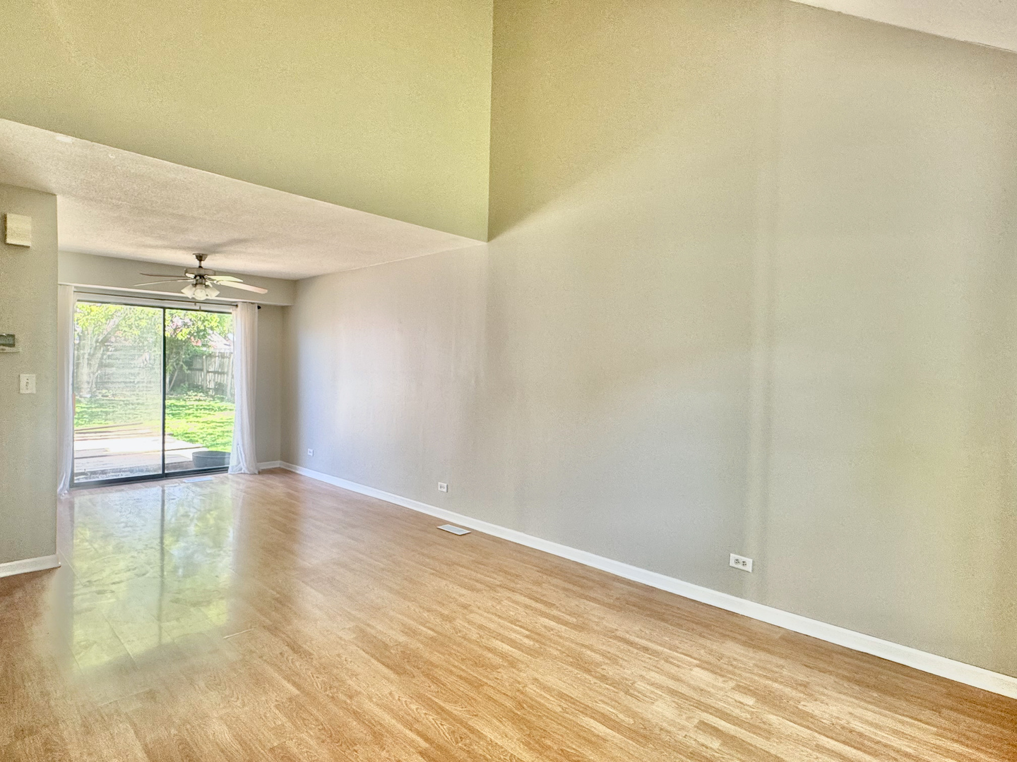 3302 Acorn Court Aurora IL 60504