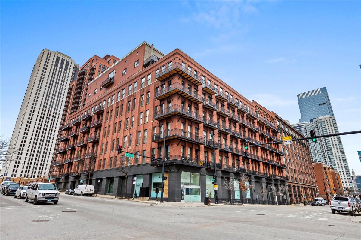 616 West Fulton Street Chicago IL 60661