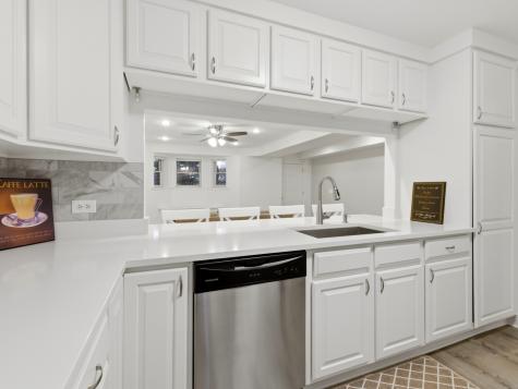 3327 North Kenmore Avenue Chicago IL 60657