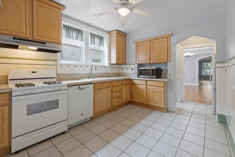 6549 North Mozart Street Chicago IL 60645