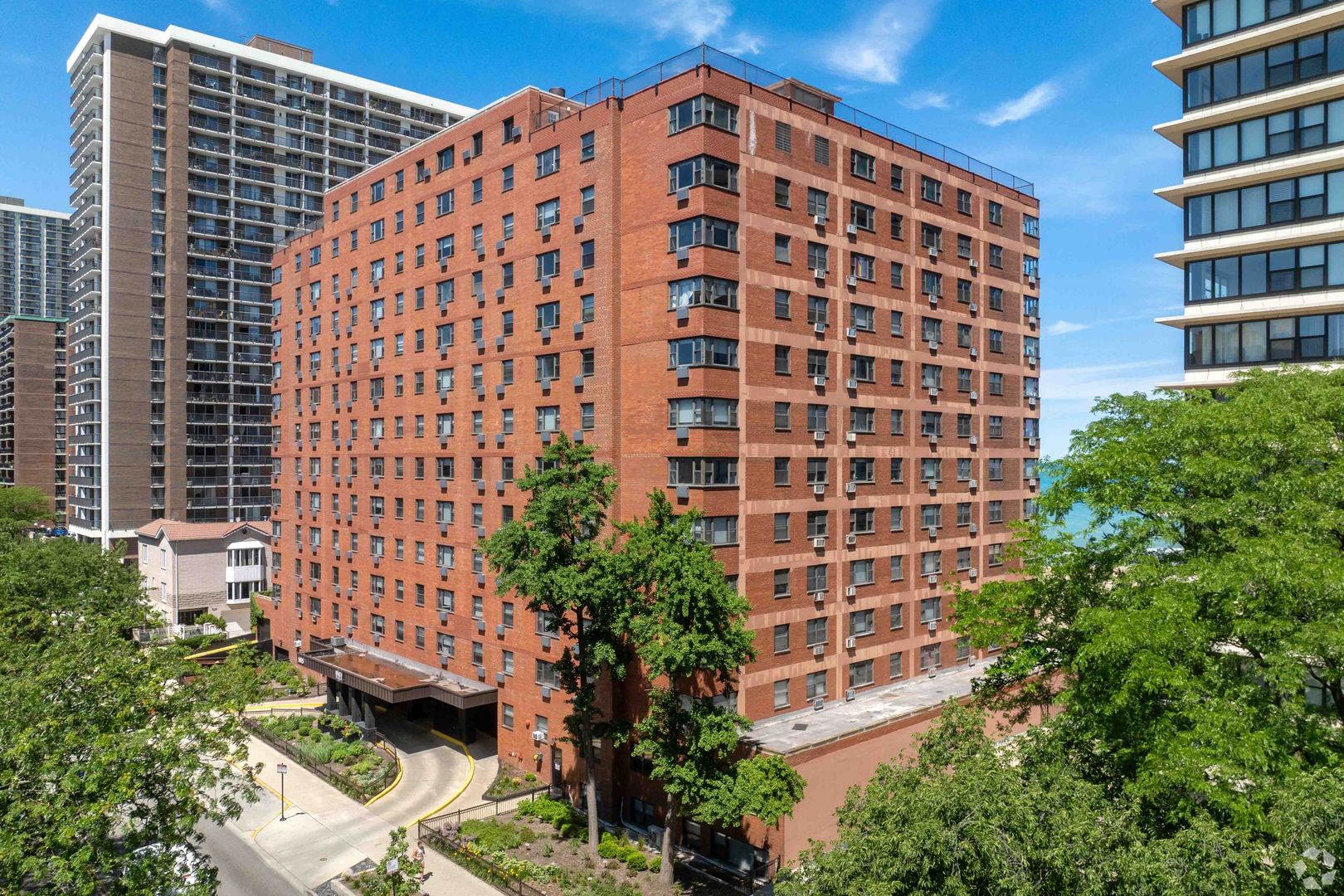 5815 North Sheridan Road Chicago IL 60660