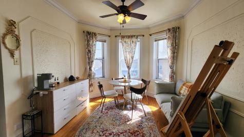 1923 West Belle Plaine Avenue Chicago IL 60613