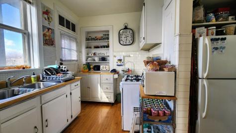 1923 West Belle Plaine Avenue Chicago IL 60613