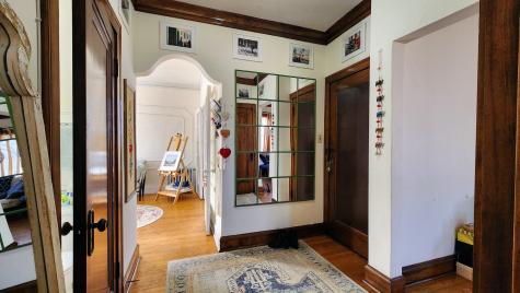 1923 West Belle Plaine Avenue Chicago IL 60613