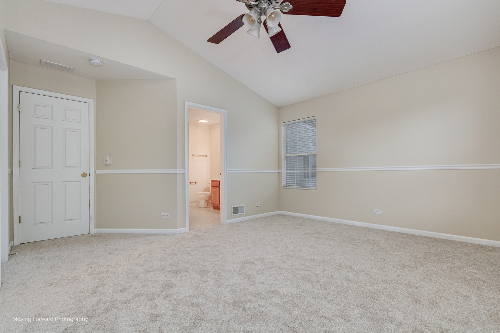 2417 Stoughton Circle Aurora IL 60502