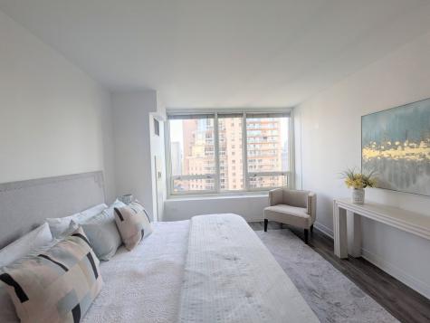 33 West Ontario Street Chicago IL 60654