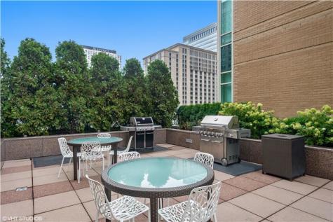 33 West Ontario Street Chicago IL 60654