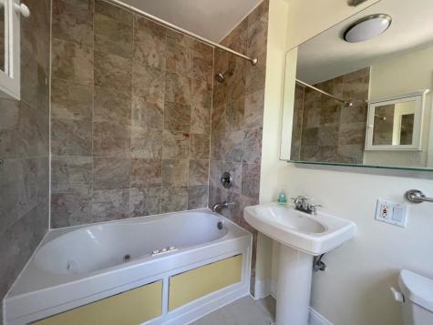 7025 North Damen Avenue Chicago IL 60645