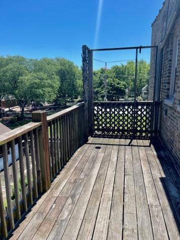7025 North Damen Avenue Chicago IL 60645