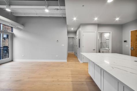 4637 North Ashland Avenue Chicago IL 60640