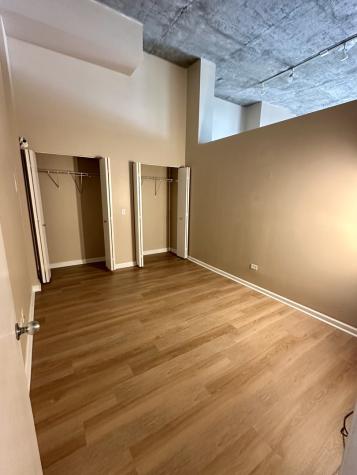 1122 West Catalpa Avenue Chicago IL 60640