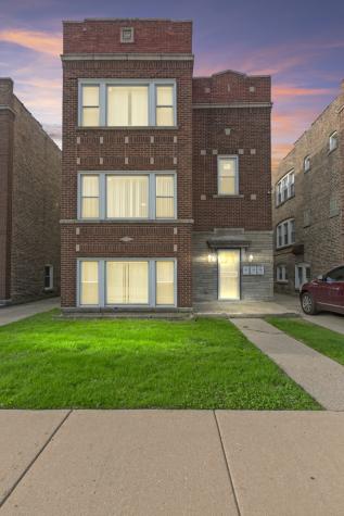323 Memorial Drive Calumet City IL 60409