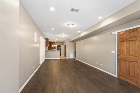 323 Memorial Drive Calumet City IL 60409