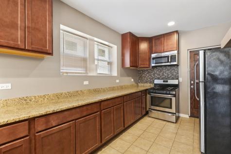 323 Memorial Drive Calumet City IL 60409