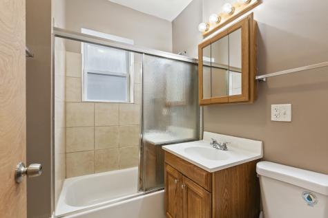 323 Memorial Drive Calumet City IL 60409