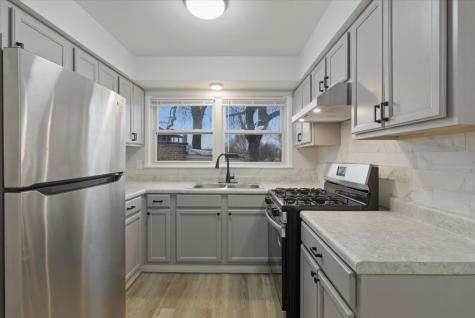 8917 South Cottage Grove Avenue Chicago IL 60619