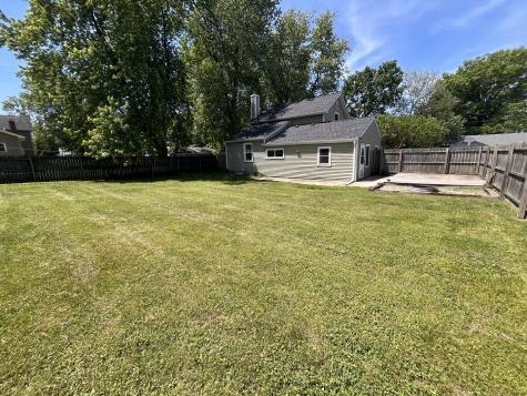 11 Cross Street Bristol IL 60512
