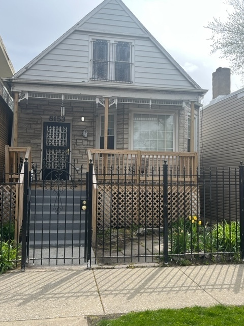 8153 South Exchange Avenue Chicago IL 60617