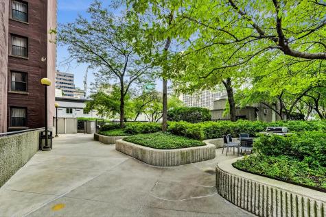 10 East Ontario Street Chicago IL 60611