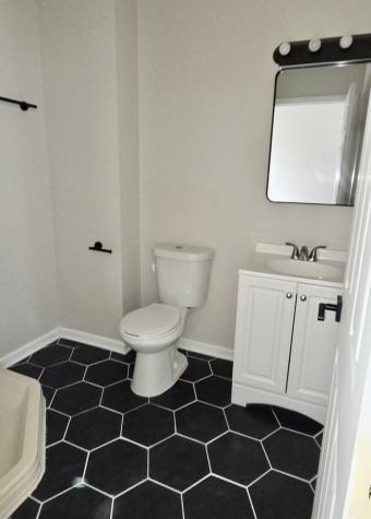 6439 South Saint Lawrence Avenue Chicago IL 60637