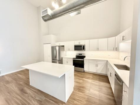 1900 West Lawrence Avenue Chicago IL 60640