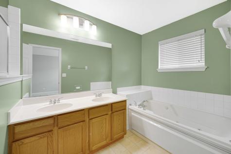 62 East Clare Court Palatine IL 60067