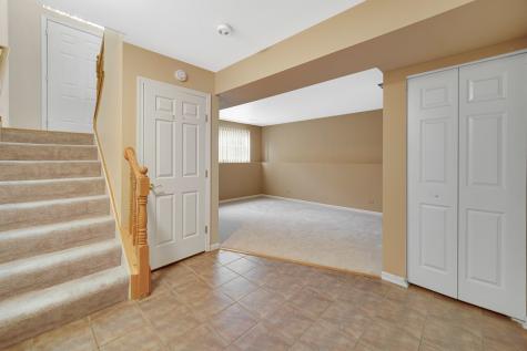 62 East Clare Court Palatine IL 60067