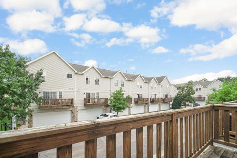 62 East Clare Court Palatine IL 60067