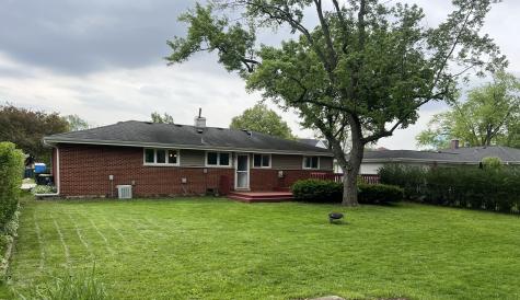 1520 North Fernandez Place Arlington Heights IL 60004