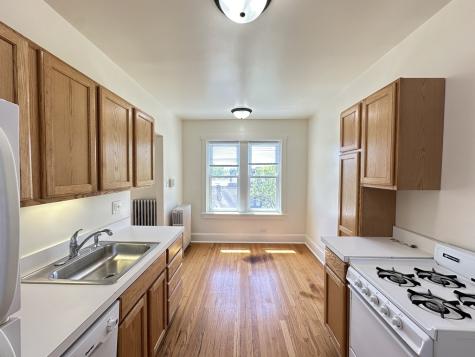 2856 West Cullom Avenue Chicago IL 60618