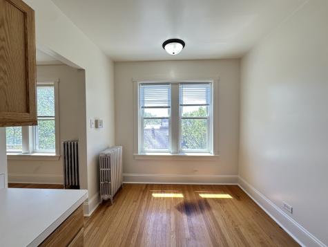 2856 West Cullom Avenue Chicago IL 60618