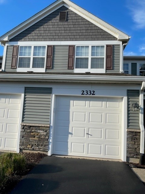 2332 Overlook Court Naperville IL 60563