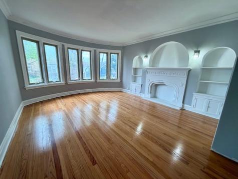 7932 South Kingston Avenue Chicago IL 60649