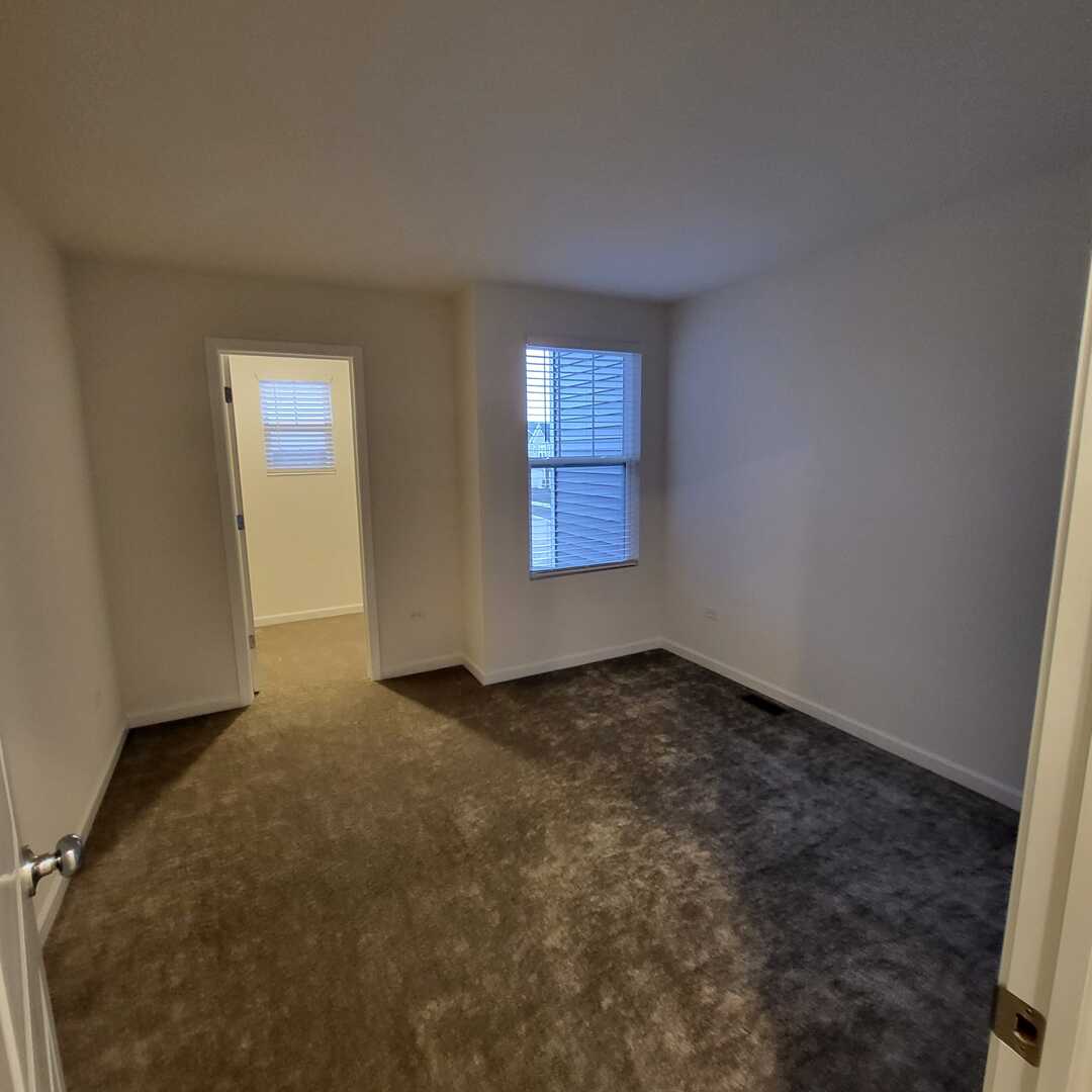 2227 Horseshoe Circle Naperville IL 60564