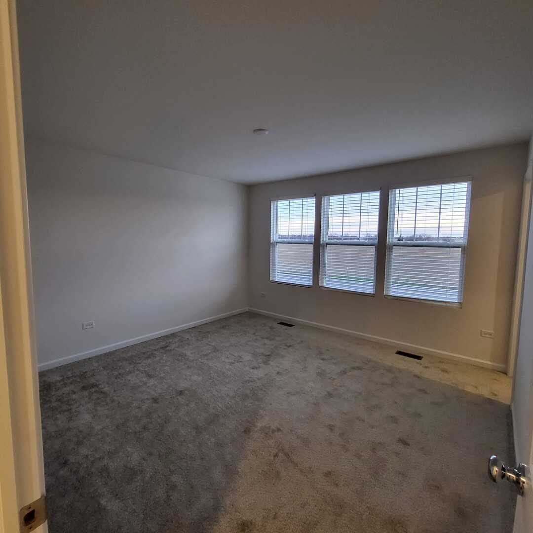 2227 Horseshoe Circle Naperville IL 60564