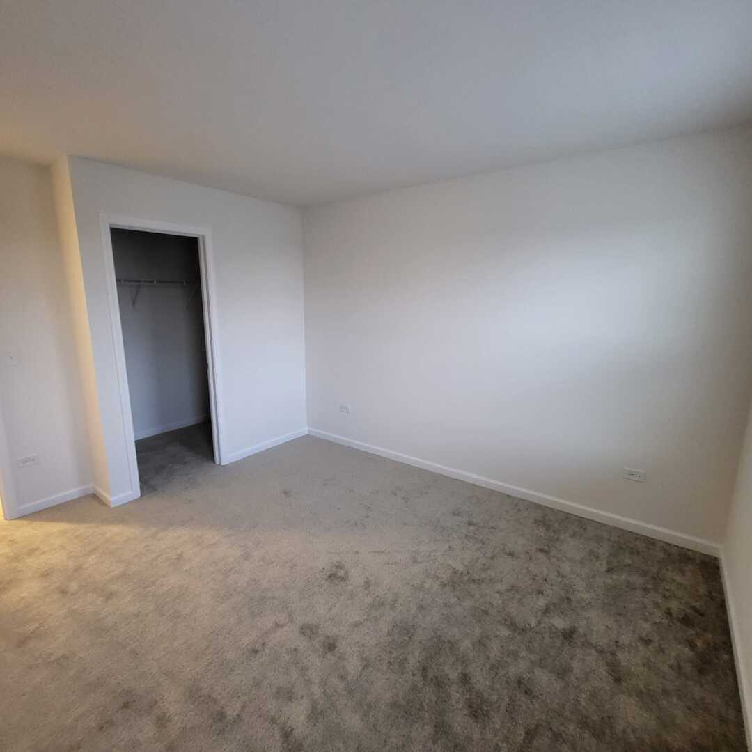 2227 Horseshoe Circle Naperville IL 60564