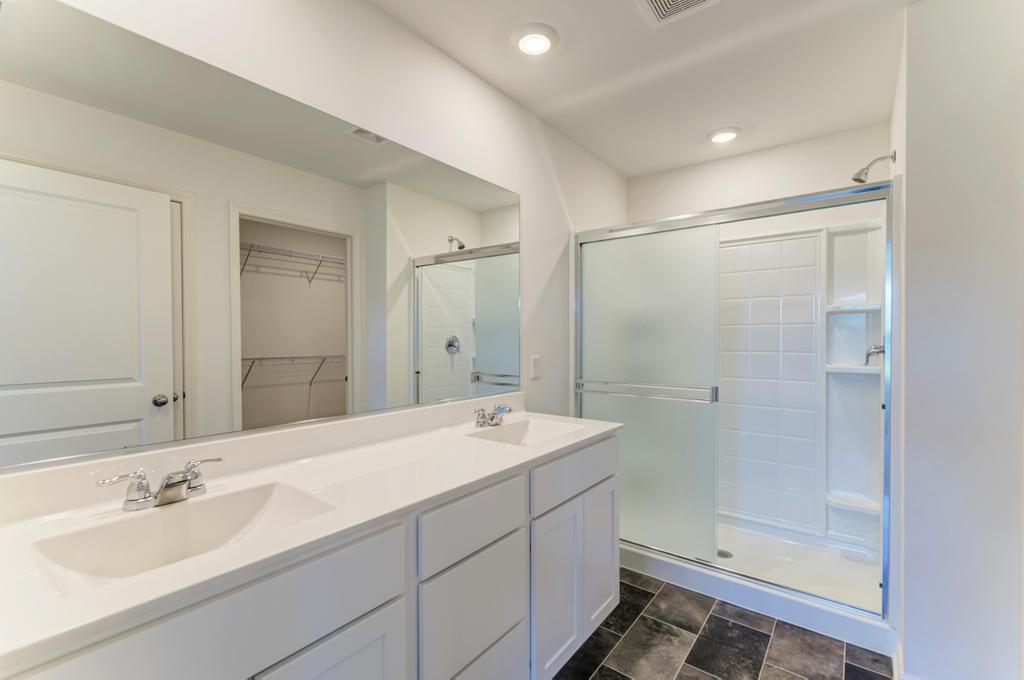 1870 Canyon Creek Drive Aurora IL 60503