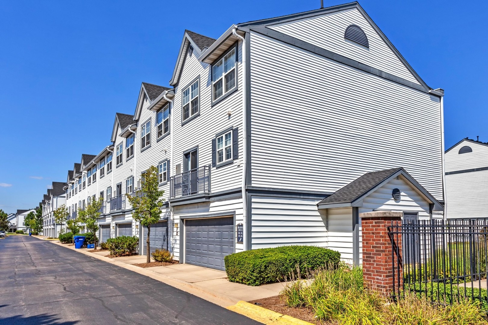 274 Verdi Court Wheaton IL 60189