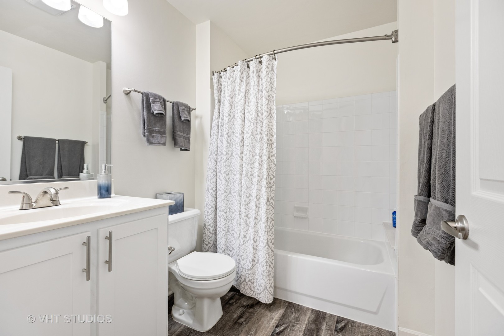 274 Verdi Court Wheaton IL 60189