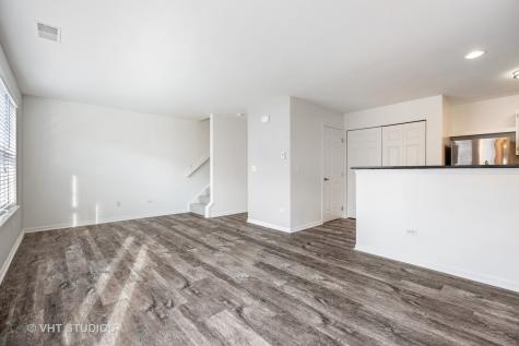 274 Verdi Court Wheaton IL 60189
