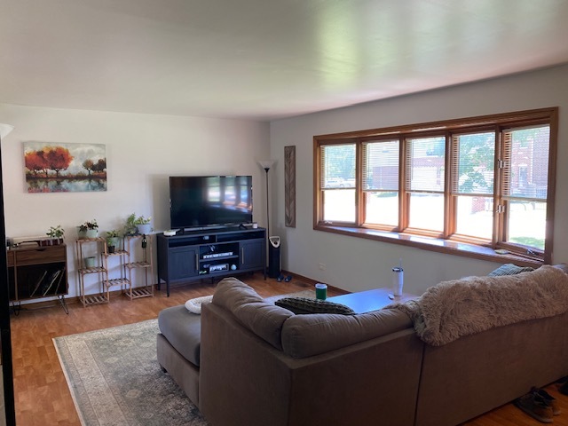 253 West Kimbell Avenue Elmhurst IL 60126