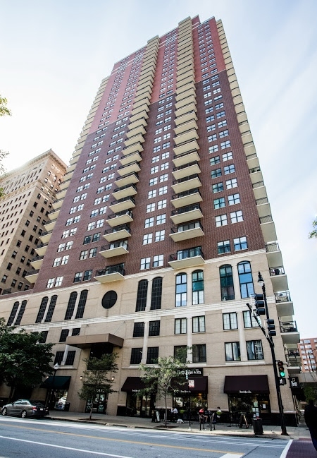 41 East 8th Street Chicago IL 60605
